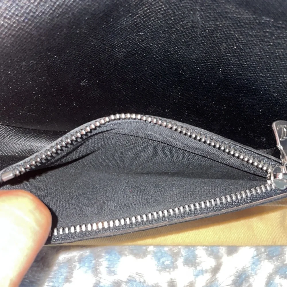 Louis Vuitton Graphite belt bag - Picture 7 of 16